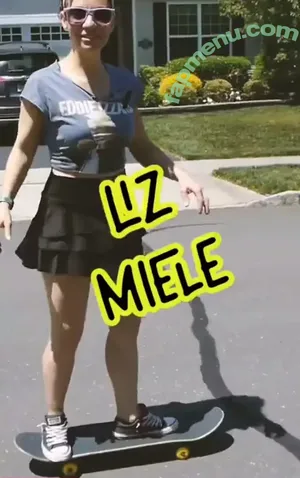 Liz Miele / Comedian / lizmiele nude photo #0022