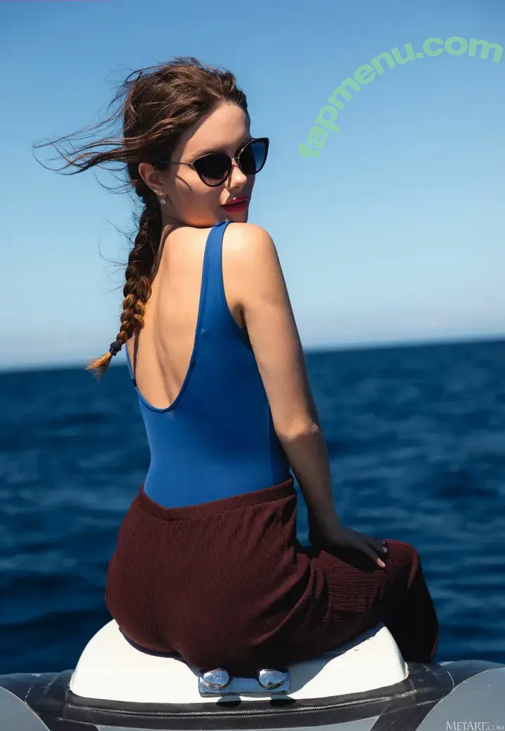 Liz Ocean nude photo #0540 (liz_ocean_ / lizoceanxxx)