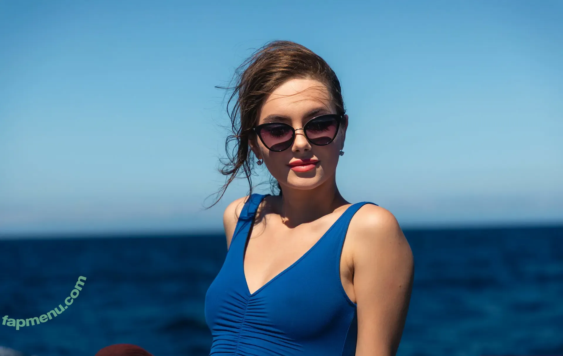 Liz Ocean nude photo #0541 (liz_ocean_ / lizoceanxxx)