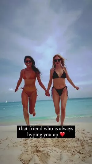 Liz Plank / feministabulous nude photo #0014