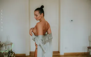 Liz Snowfoot / liz_snowfoot nude photo #0022