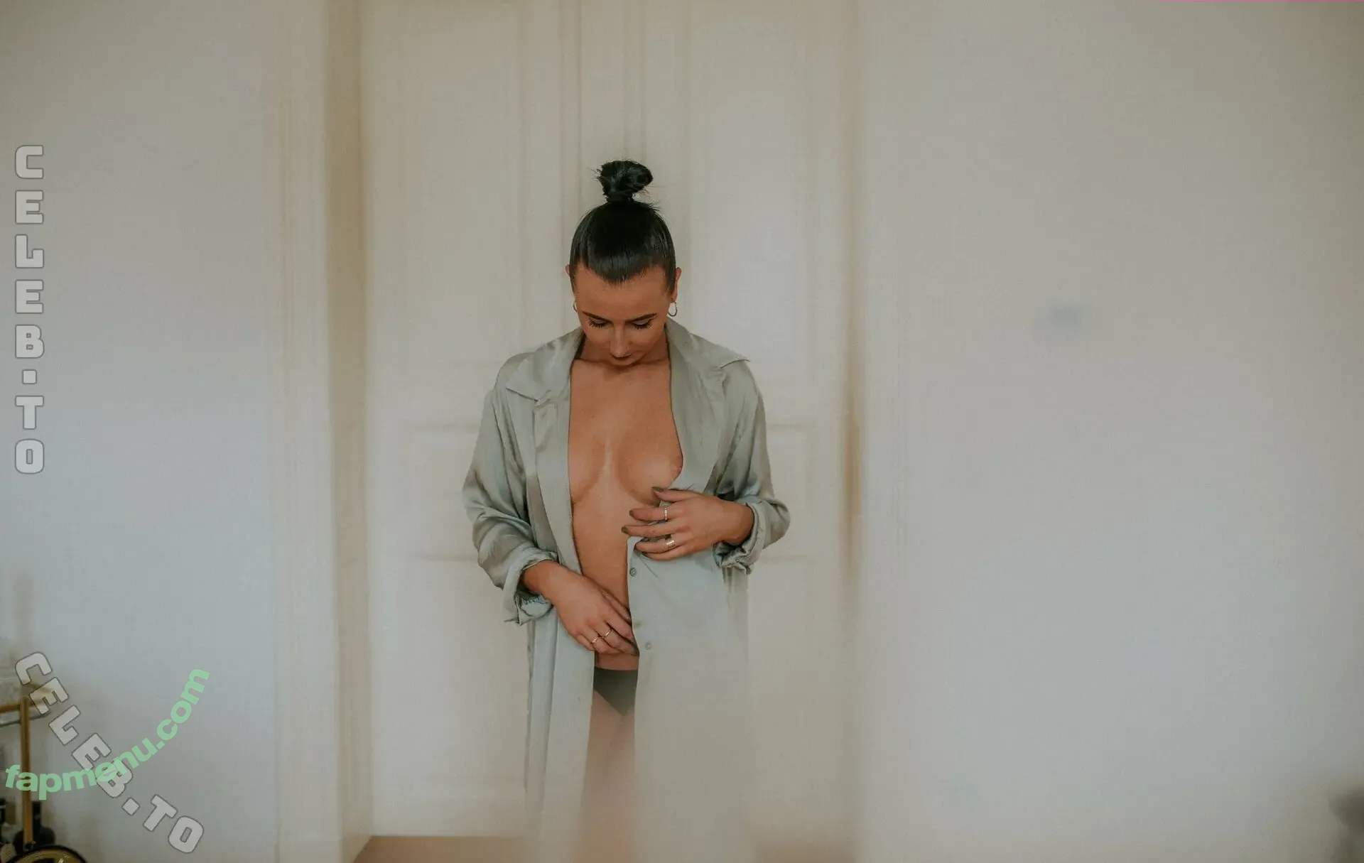 Liz Snowfoot nude photo #0026 (liz_snowfoot)