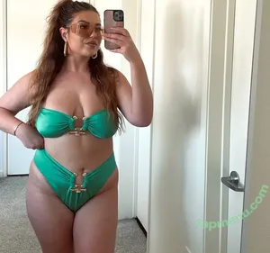 Liz Thul / Lizthul nude photo #0003