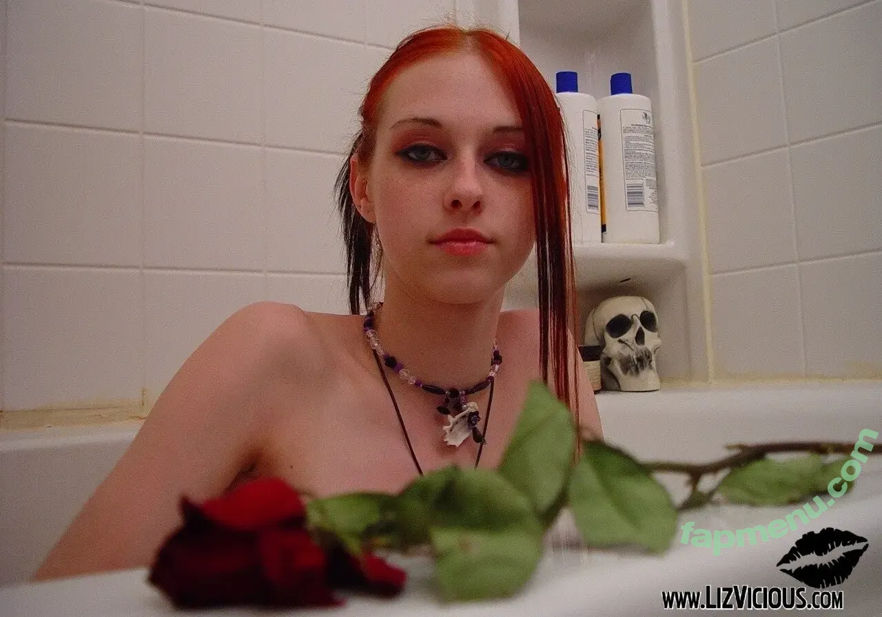 Liz Vicious nude photo #0086 (MissLizVicious / iheartlizvicious / livingdeadgh0ul)