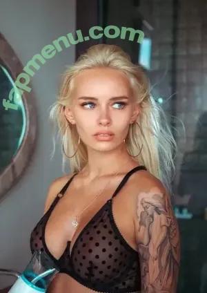  nude photo #0006
