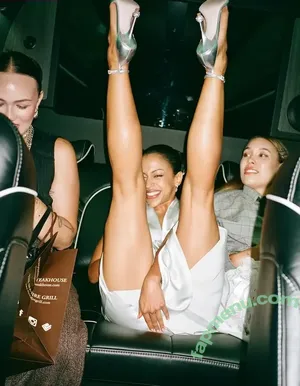Liza Koshy / lizakoshy nude photo #0263
