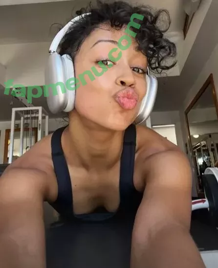 Liza Koshy nude photo #0032 (lizakoshy)