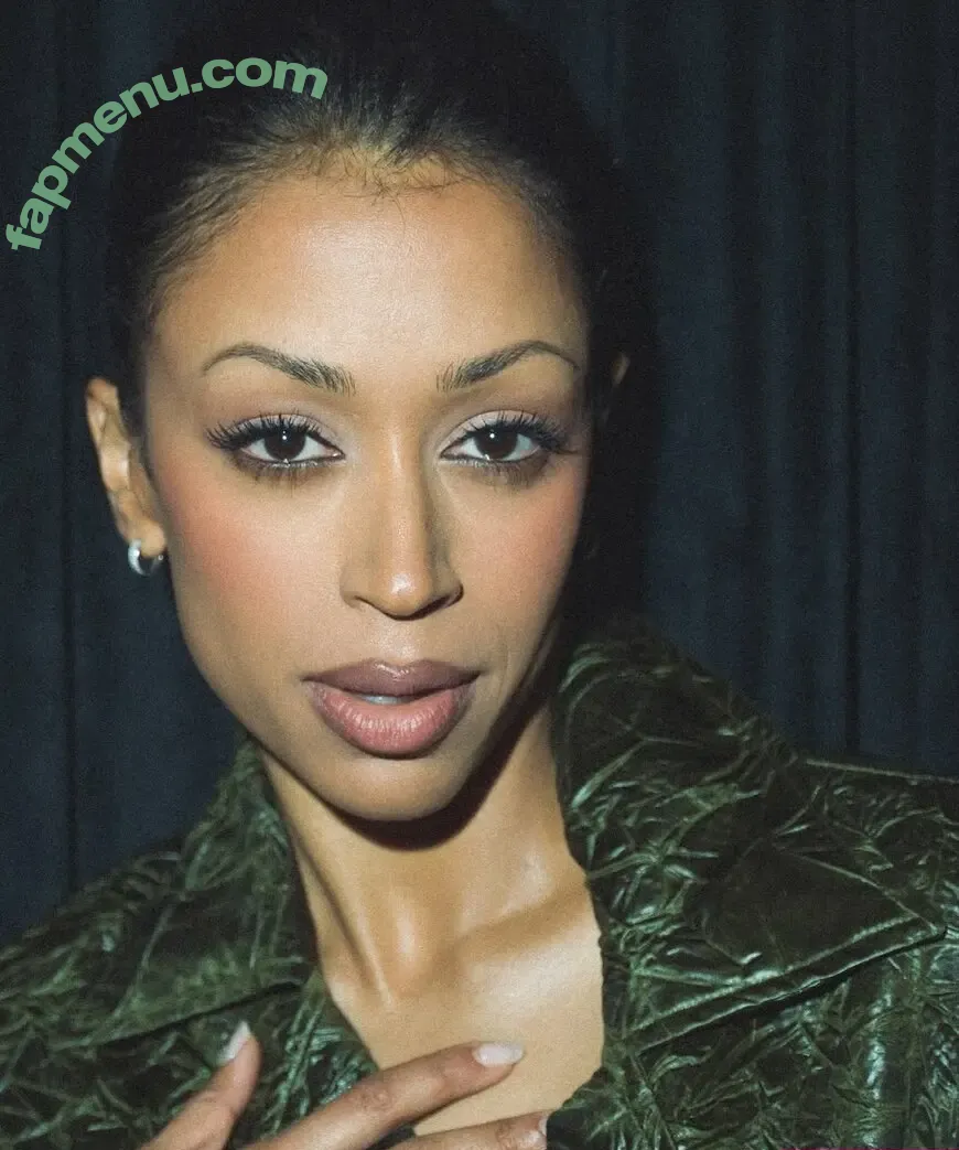 Liza Koshy nude photo #0272 (lizakoshy)