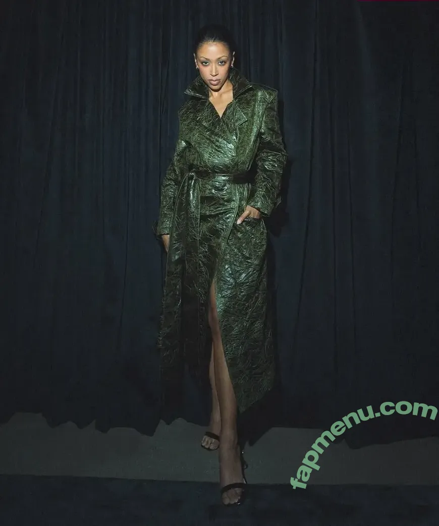 Liza Koshy nude photo #0275 (lizakoshy)