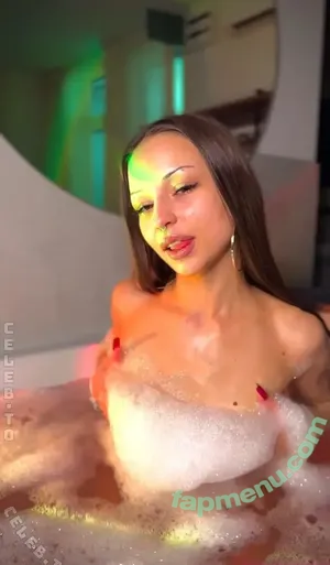 liza_loveness / Lizaloveness / liza.loveness nude photo #0052