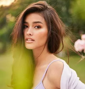 Liza Soberano / lizasoberano nude photo #0036