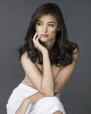 Liza Soberano / lizasoberano nude photo #0043