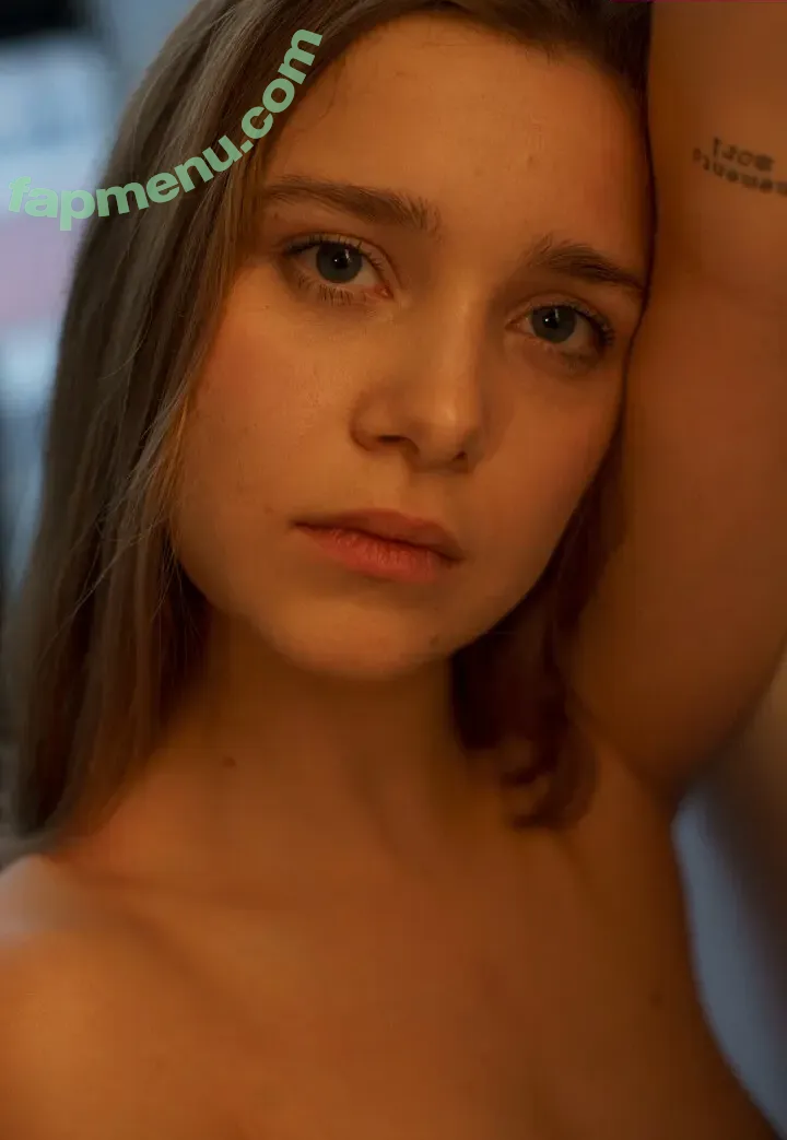 Liza Voroncova nude photo #0204 (LisaVoroncova / li.voroncova)