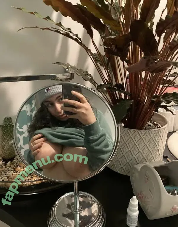 Lizaa nude photo #0017 (alizarose / as.lizaa)