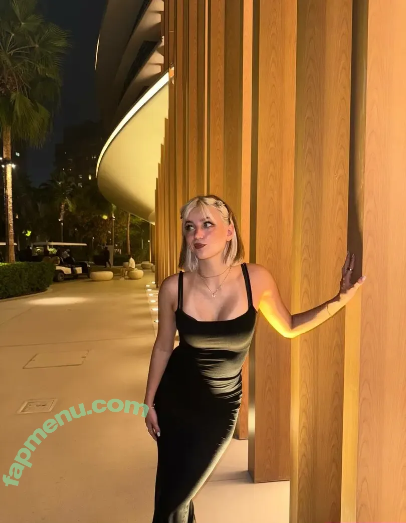 lizabaktt nude photo #0003 (liza.baktt)