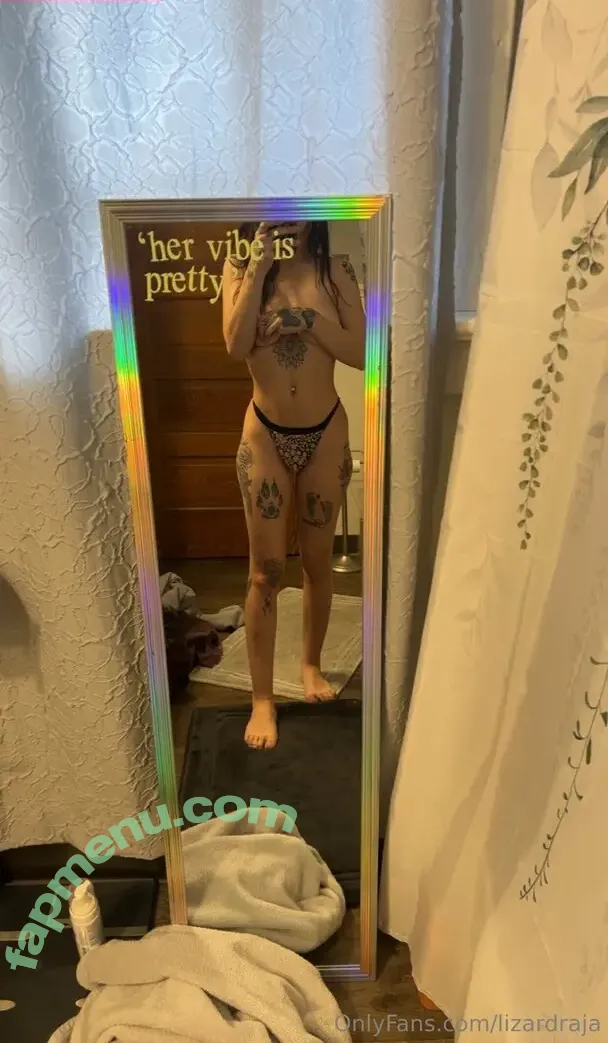 lizardraja nude photo #0001 (lizardemoji)
