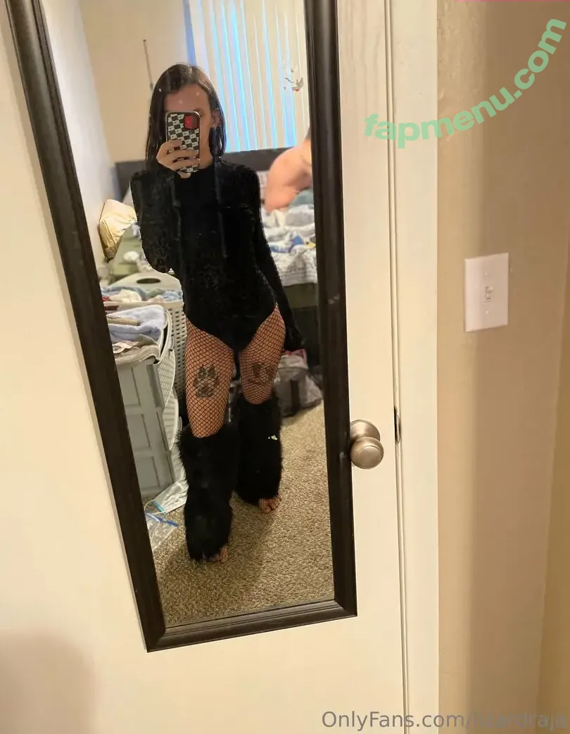 lizardraja nude photo #0008 (lizardemoji)