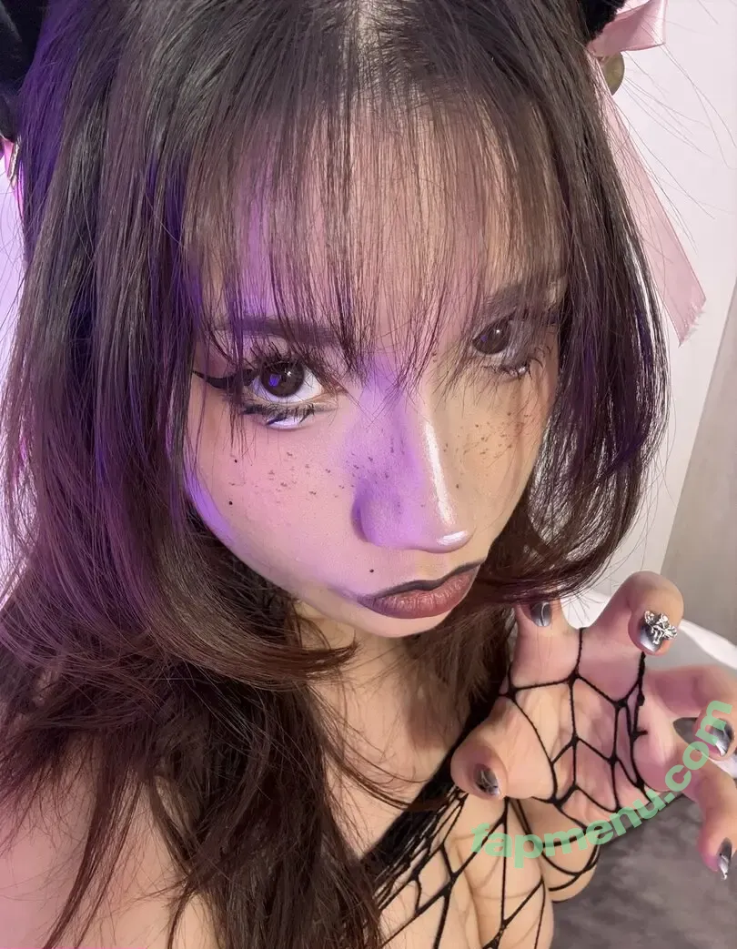 lizcastl nude photo #0059 (lizcastl1 / lizcastl_)