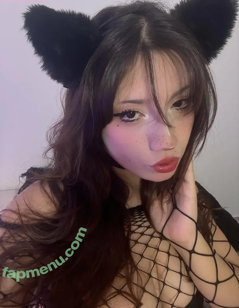 lizcastl nude photo #0063 (lizcastl1 / lizcastl_)