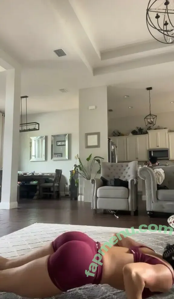 Lizelle Pear nude photo #0015 (lizelle.pear / lizellepear)