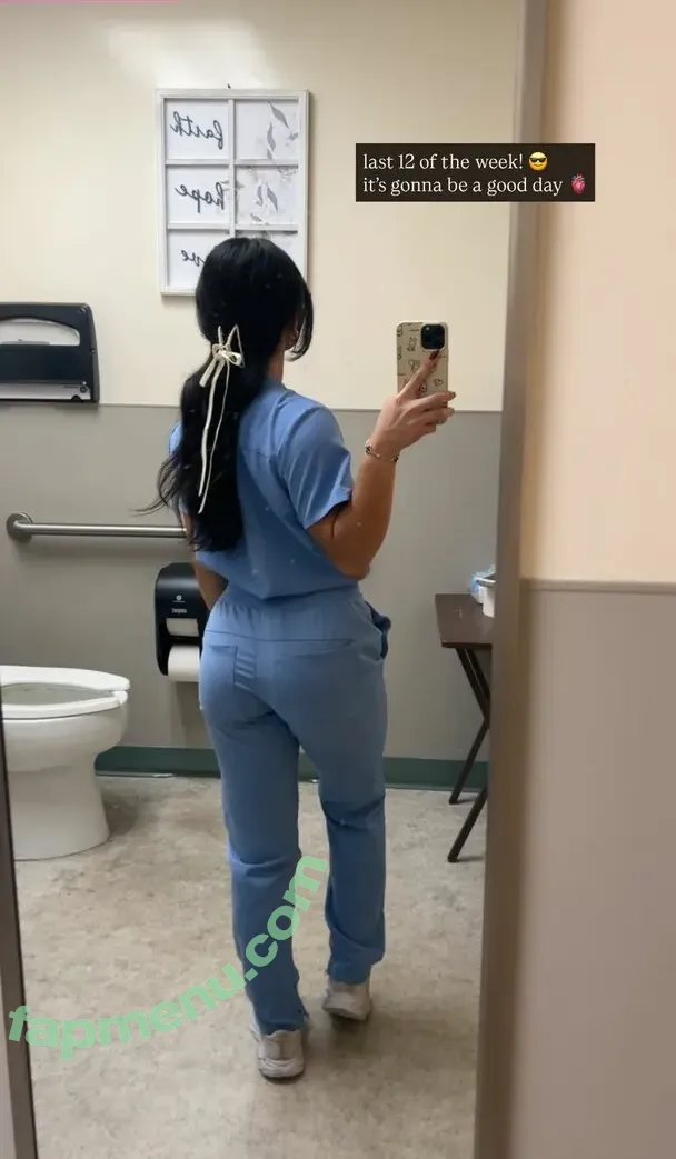 Lizelle Pear nude photo #0017 (lizelle.pear / lizellepear)