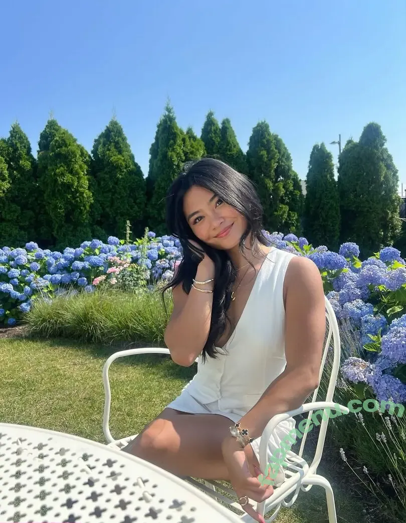 Lizelle Pear nude photo #0018 (lizelle.pear / lizellepear)