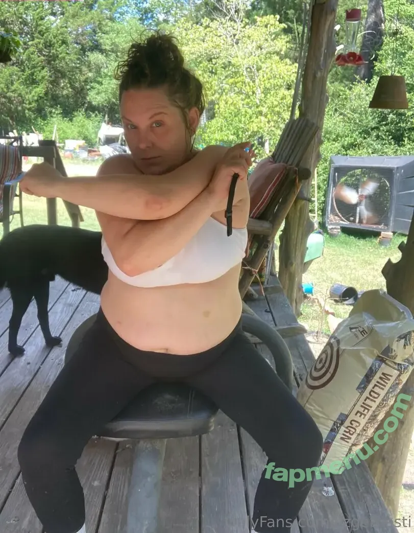 lizgetnasti nude photo #0014 (lizgetnasti)