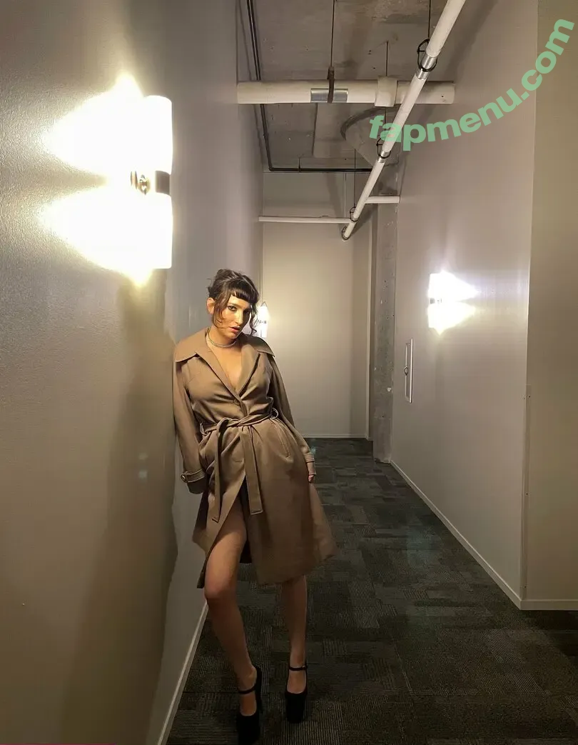 lizharveynsfw nude photo #0075 (lizharvey__)