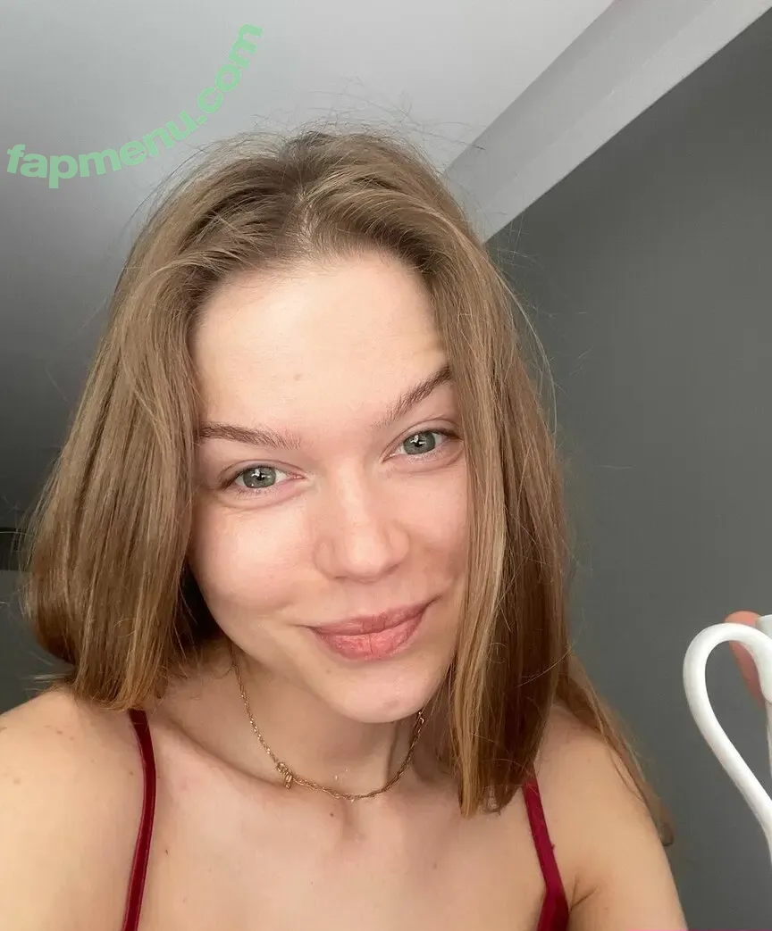Lizi Asmr nude photo #0083 (LiziASMR / isabel.imagination)