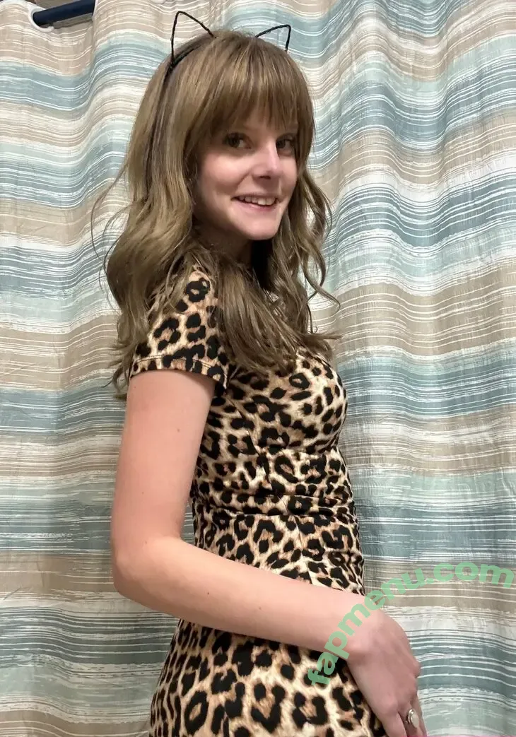 lizlynn nude photo #0002 (lizlynn)