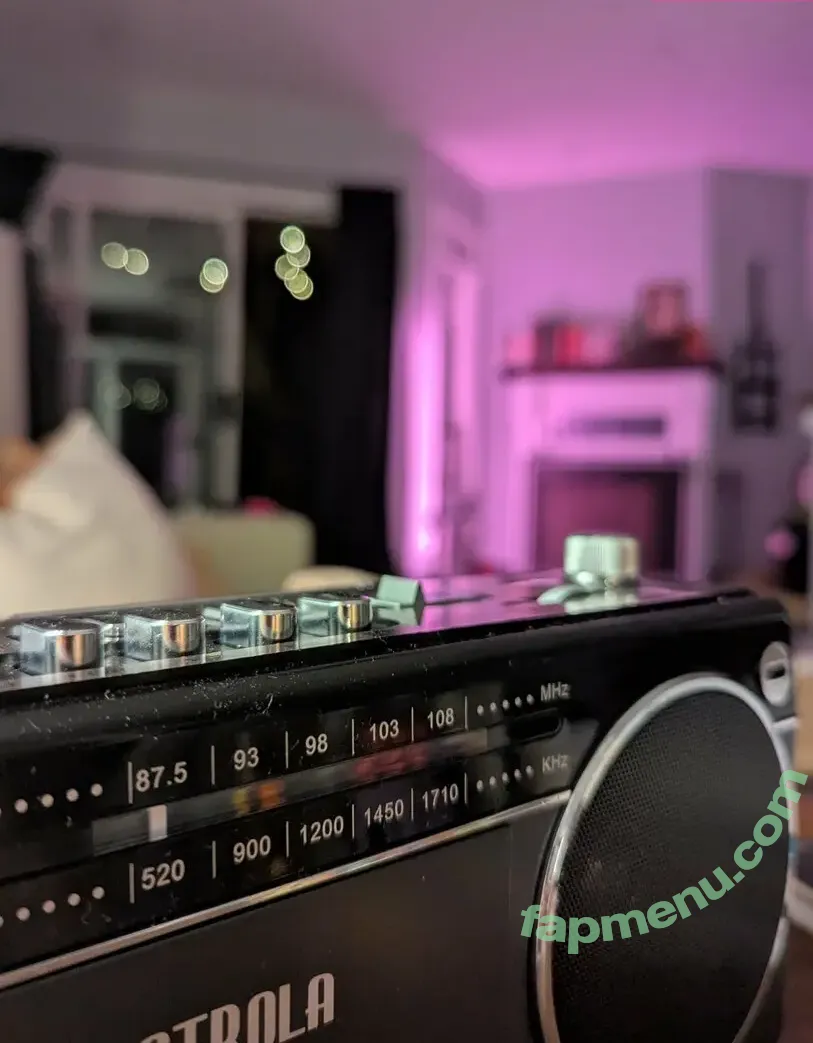 lizmreowtv nude photo #0069 (liz.morrow)