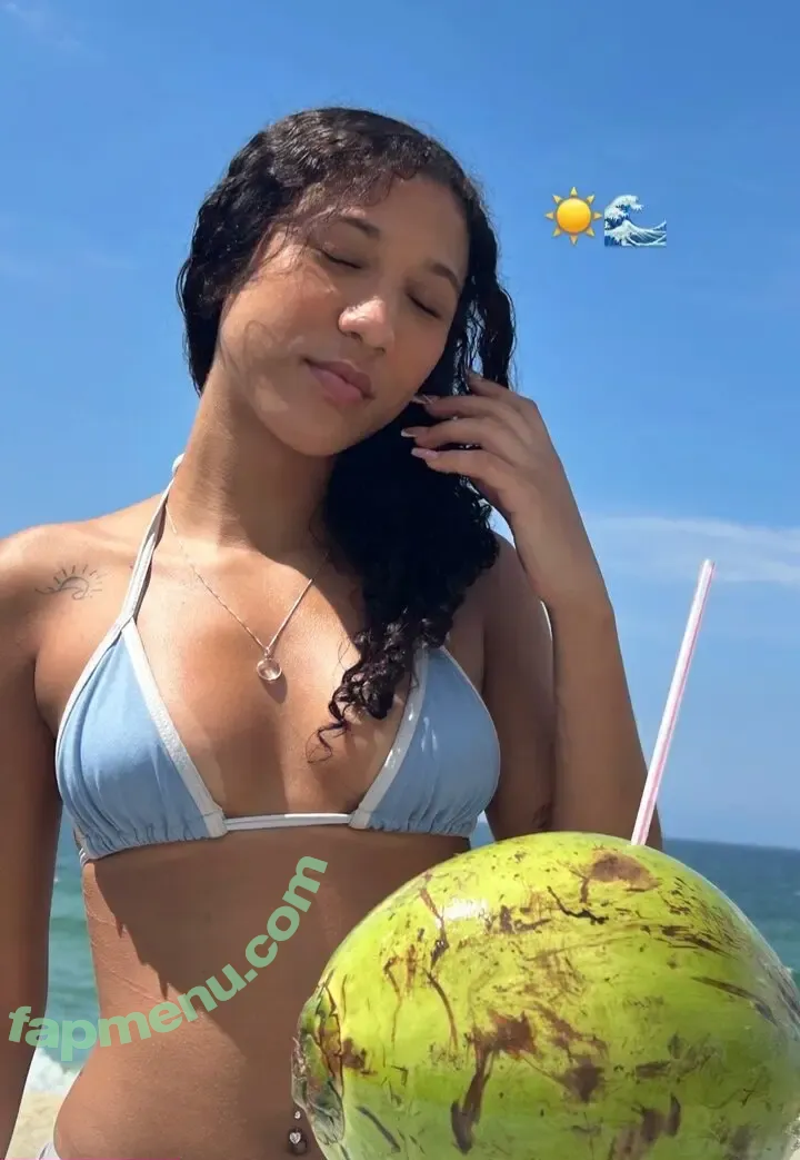 Lizoliveira nude photo #0005 (Lizoliveira)