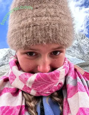 liztravels / liz travels nude photo #0047