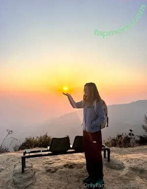 liztravels / liz travels nude photo #0068