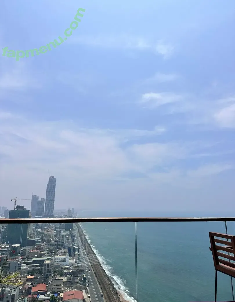 liztravels nude photo #0095 (liz travels)