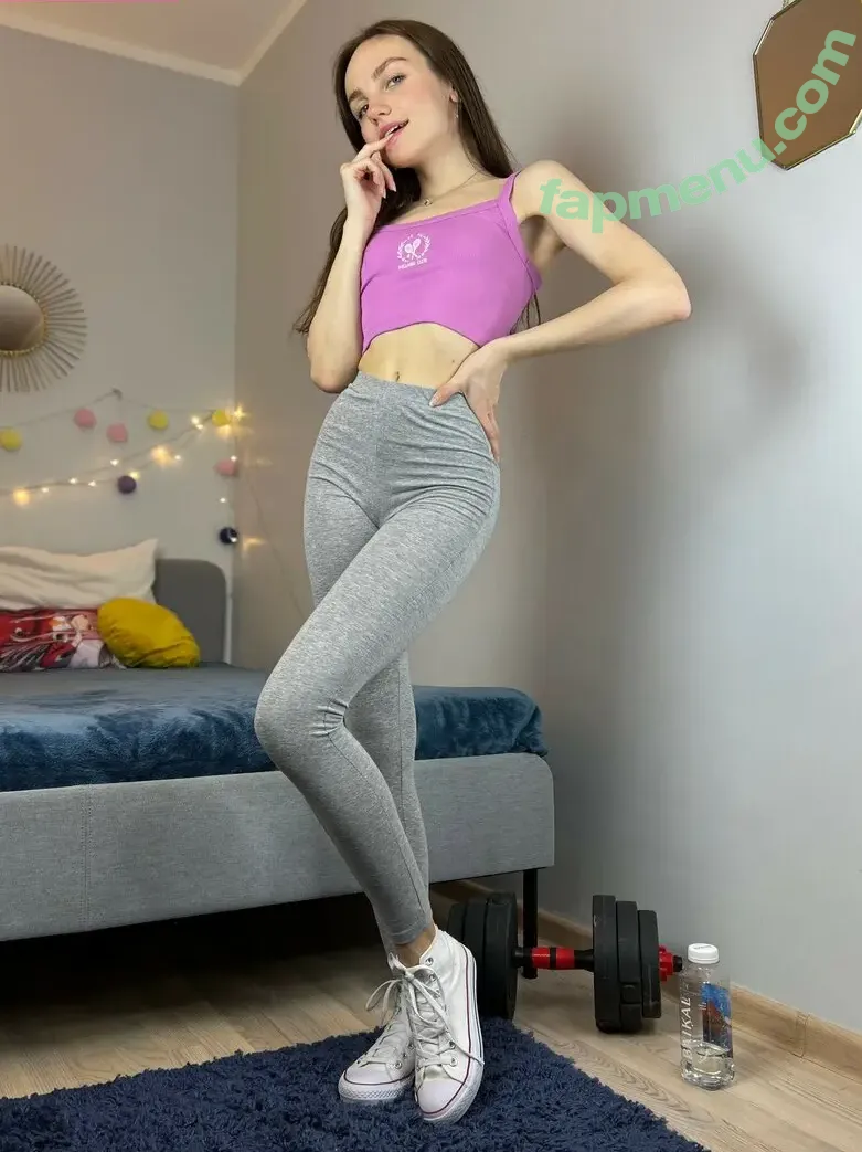 Lizy Youngy nude photo #0040 (lizz_youngy / lizzy_youngy)