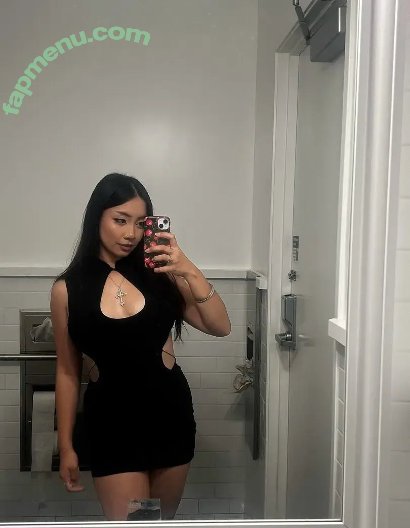 Lizzbitz nude photo #0001 (mrsjeremyshada)