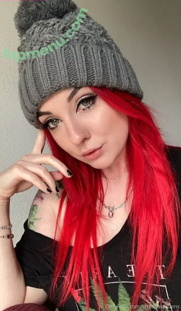 Lizzi Blake nude photo #0613 (BlakeLizzi / LizziBlakeCams)