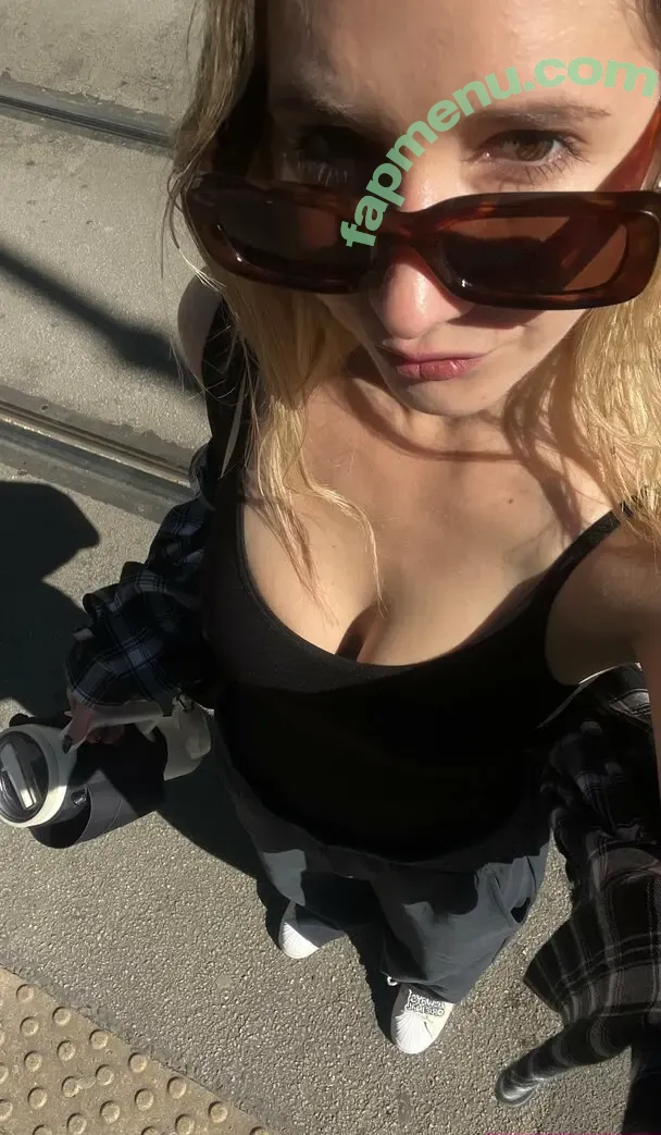 lizzi.liss nude photo #0010 (lizzy_liss__)