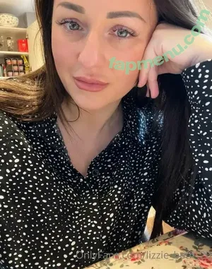 lizzie_beth_20 / lizzymcalpine nude photo #0060