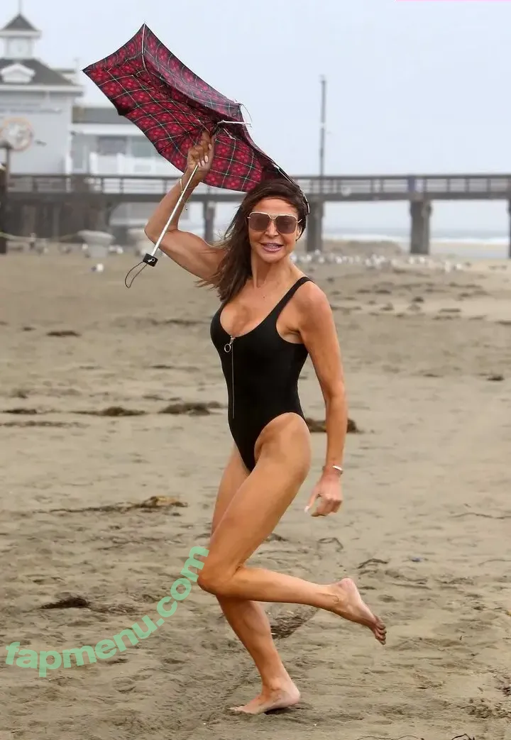 Lizzie Cundy nude photo #0084 (lizziecundy)
