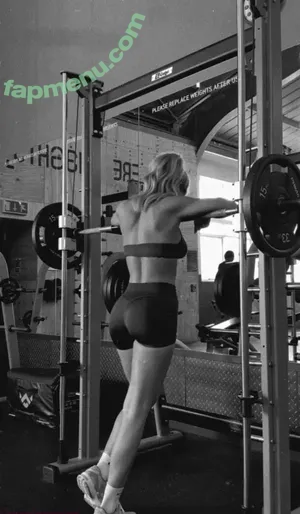 Lizzie Gunderson / lizzievstheworld nude photo #0032