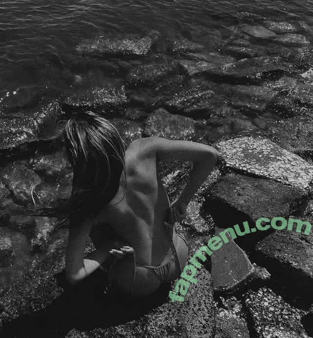 Lizzie Gunderson nude photo #0013 (lizzievstheworld)