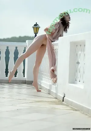 LizzieBayliss nude photo #0089