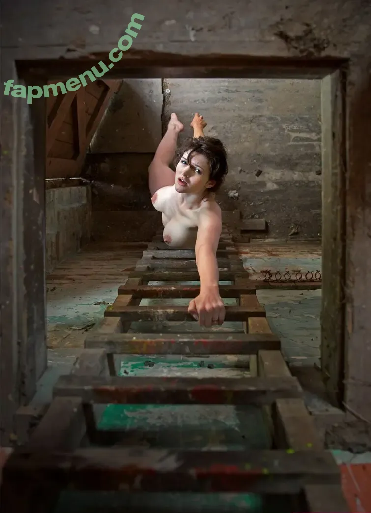 LizzieBayliss nude photo #0072 (LizzieBayliss)