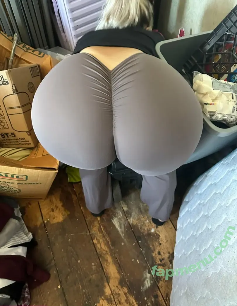 lizzifromthebloc1 nude photo #0041 (lizzifromthebloc1)