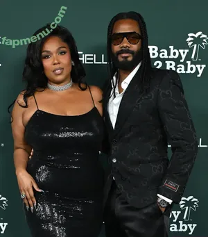 Lizzo / lizzobeeating nude photo #0122