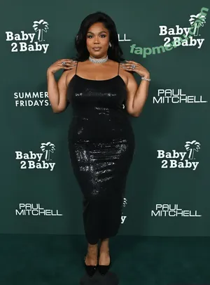 Lizzo / lizzobeeating nude photo #0131