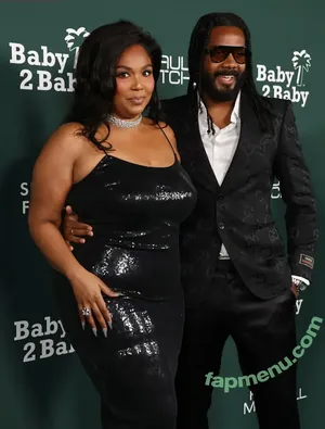 Lizzo / lizzobeeating nude photo #0134