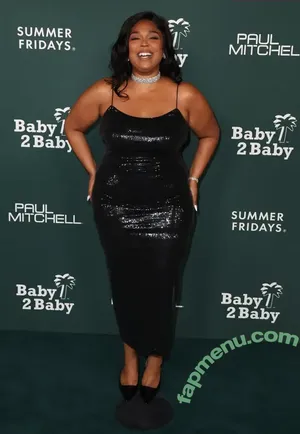 Lizzo / lizzobeeating nude photo #0142